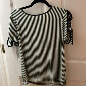 Like new Ann Taylor Top; medium